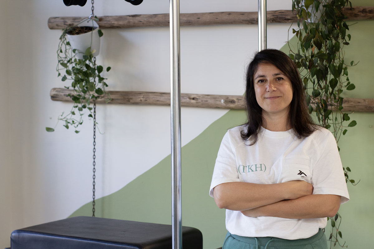Isabel Rubio, fisioterapeuta, osteópata e instructora de pilates de The Kine Hub Barcelona