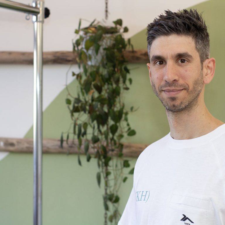 Javier Vela, fisioterapeuta y osteópata de The Kine Hub Barcelona